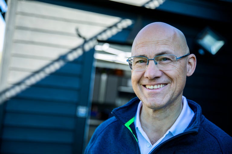 dennis stenberg startade eget med trr